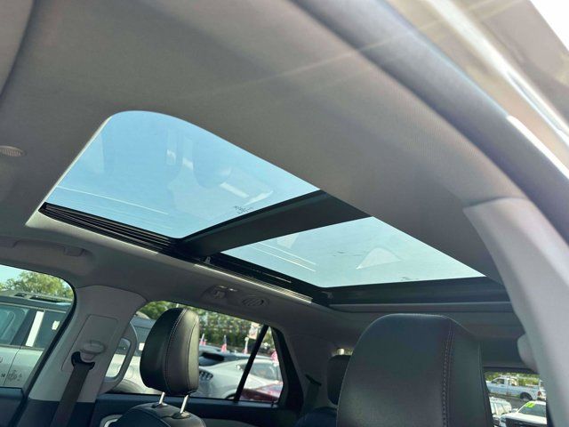 2022 Ford Explorer XLT 2022 Ford Explorer XLT