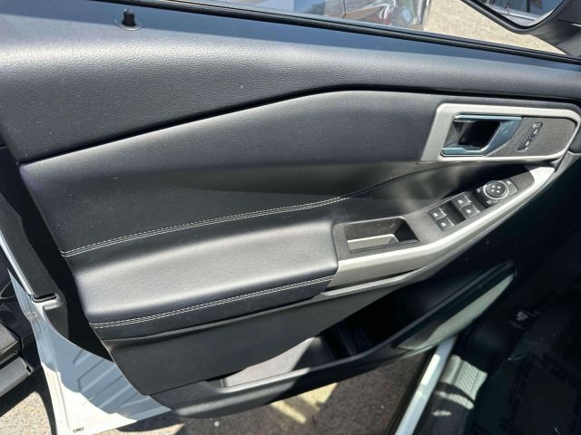 2022 Ford Explorer XLT 4WD