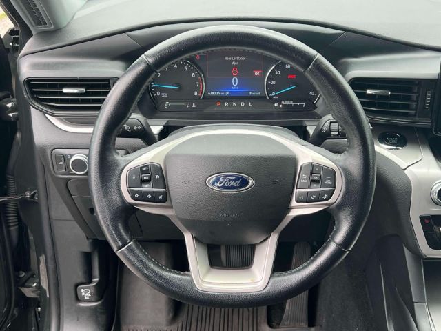 2022 Ford Explorer XLT 4WD