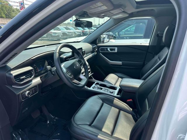 2022 Ford Explorer XLT 4WD