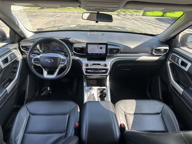 2022 Ford Explorer XLT 2022 Ford Explorer XLT