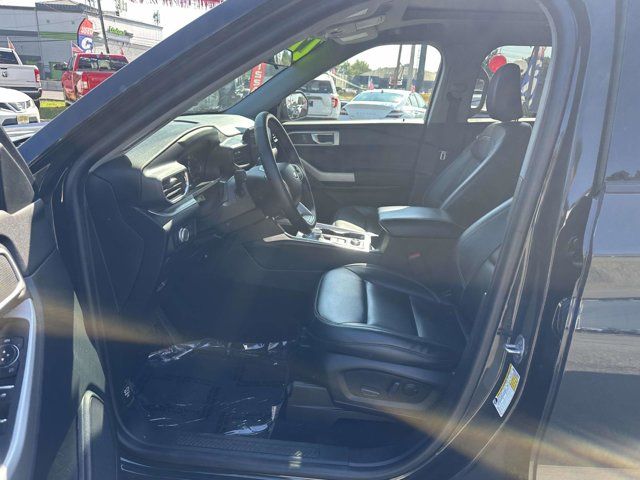 2022 Ford Explorer XLT 2022 Ford Explorer XLT