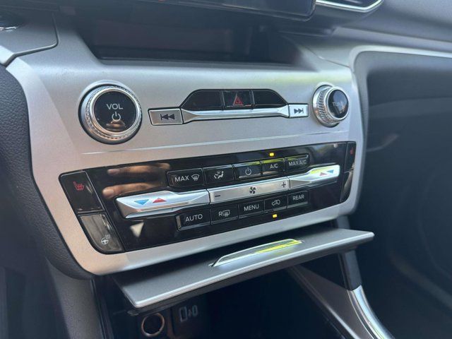 2022 Ford Explorer XLT 2022 Ford Explorer XLT