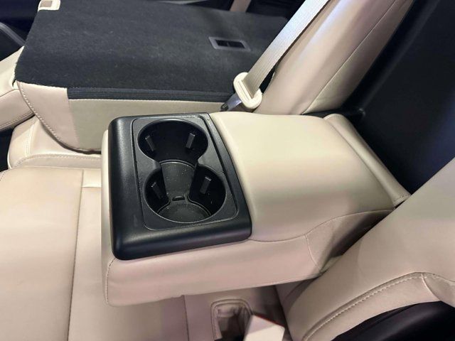 2022 Ford Explorer XLT 2022 Ford Explorer XLT