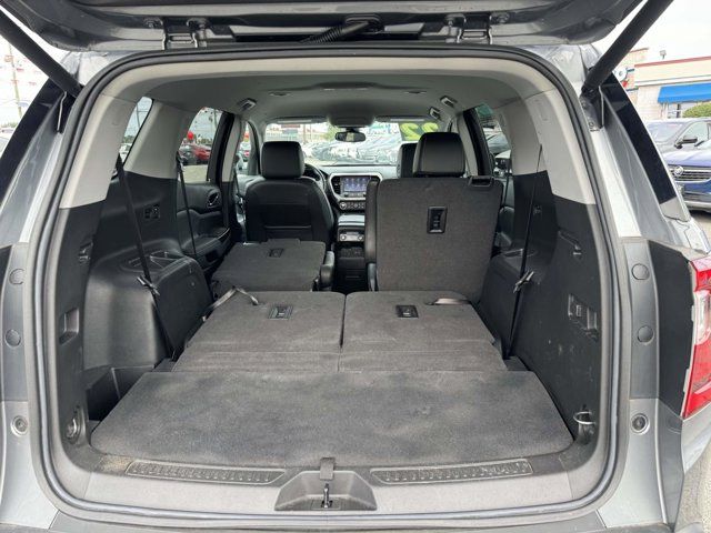 2022 GMC Acadia SLT