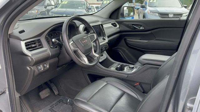 2022 GMC Acadia AWD 4dr SLT