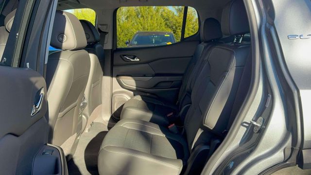 2022 GMC Acadia AWD 4dr SLT