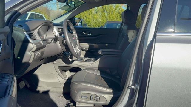 2022 GMC Acadia AWD 4dr SLT