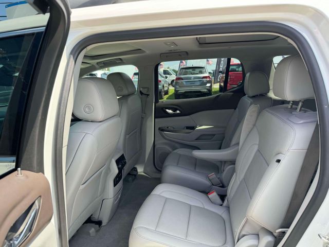 2022 GMC Acadia AWD 4dr SLT
