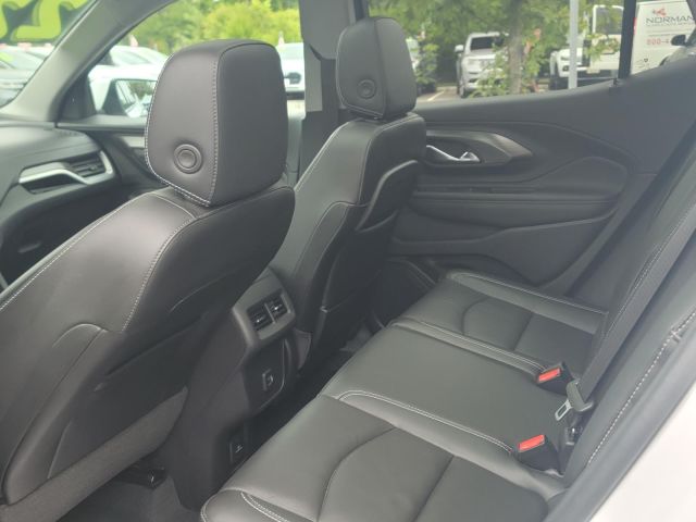 2022 GMC Terrain AWD 4dr SLT 2022 GMC Terrain AWD 4dr SLT