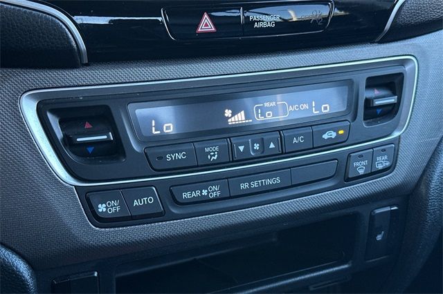 2022 Honda Ridgeline RTL-E 2022 Honda Ridgeline RTL-E