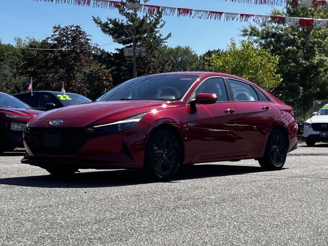 2022 Hyundai Elantra SEL IVT