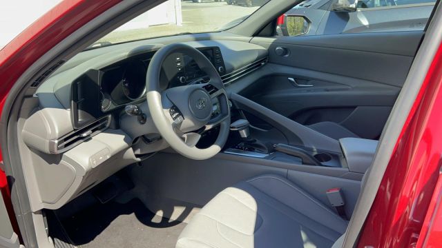2022 Hyundai Elantra SEL IVT