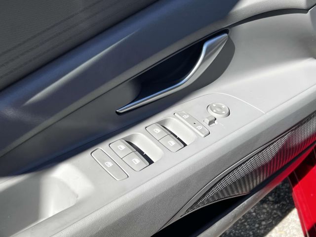 2022 Hyundai Elantra SEL IVT