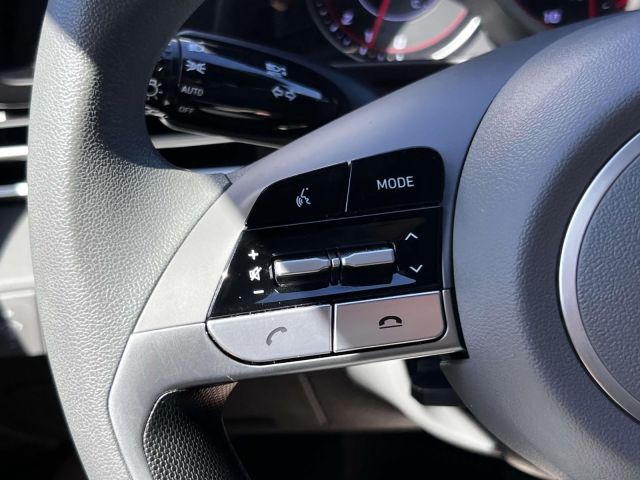 2022 Hyundai Elantra SEL IVT