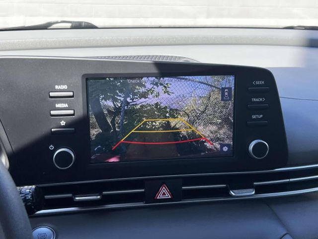 2022 Hyundai Elantra SEL IVT