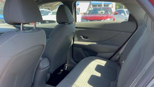 2022 Hyundai Elantra SEL IVT
