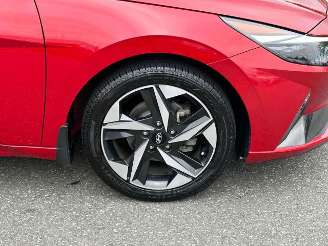 2022 Hyundai Elantra Limited IVT
