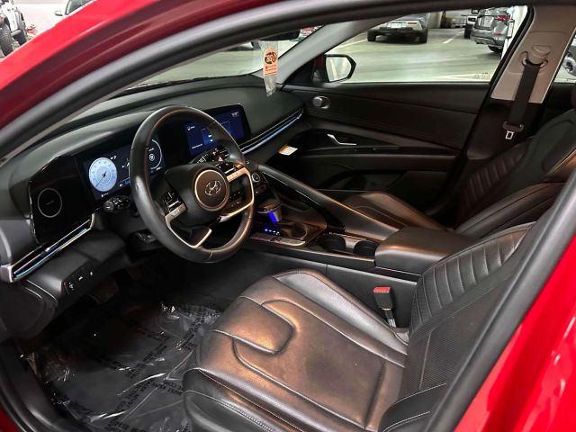 2022 Hyundai Elantra Limited IVT