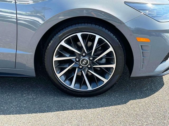 2022 Hyundai Sonata Limited 1.6T