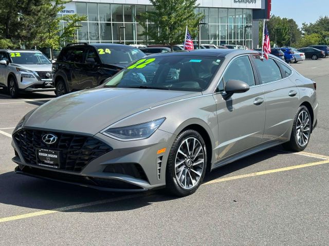 2022 Hyundai Sonata Limited 1.6T