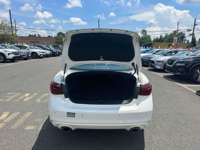 2022 INFINITI Q50 LUXE AWD