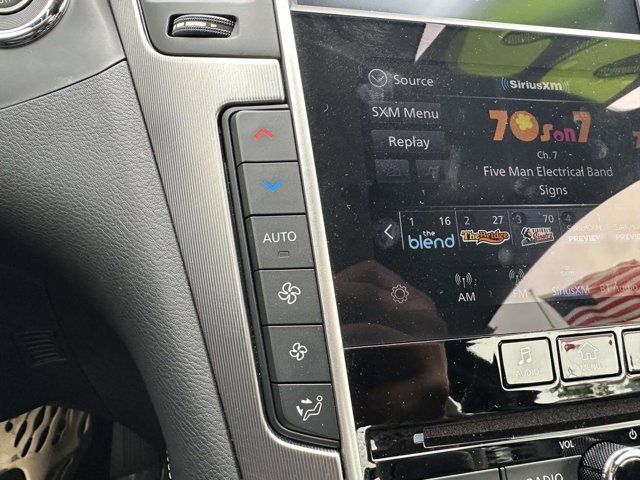 2022 INFINITI Q60 LUXE 2022 INFINITI Q60 LUXE