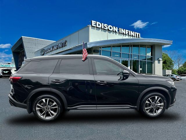2022 INFINITI QX60 LUXE AWD