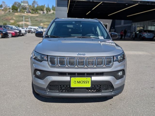 2022 Jeep Compass Latitude 2022 Jeep Compass Latitude