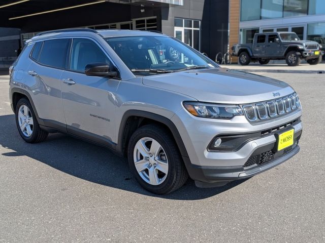 2022 Jeep Compass Latitude 2022 Jeep Compass Latitude