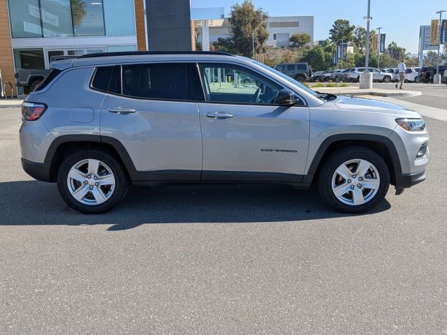 2022 Jeep Compass Latitude 2022 Jeep Compass Latitude