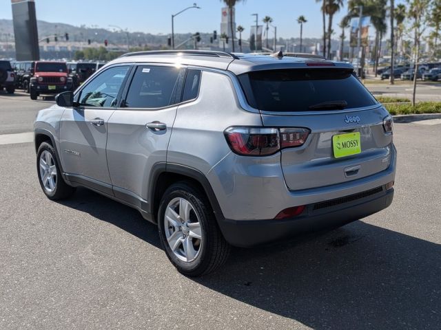 2022 Jeep Compass Latitude 2022 Jeep Compass Latitude