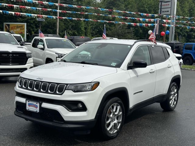 2022 Jeep Compass Latitude Lux