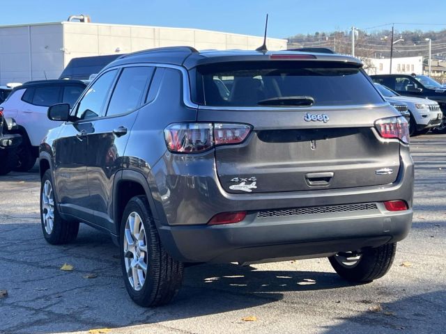 2022 Jeep Compass Latitude Lux 2022 Jeep Compass Latitude Lux