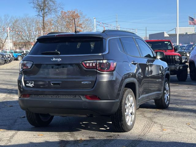 2022 Jeep Compass Latitude Lux 2022 Jeep Compass Latitude Lux