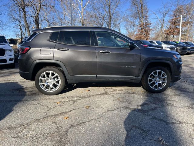 2022 Jeep Compass Latitude Lux 2022 Jeep Compass Latitude Lux