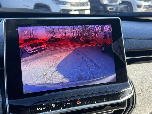 2022 Jeep Compass Latitude Lux 2022 Jeep Compass Latitude Lux