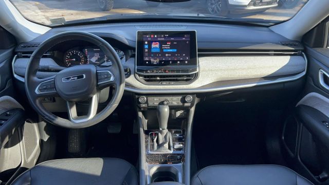 2022 Jeep Compass Latitude Lux 2022 Jeep Compass Latitude Lux