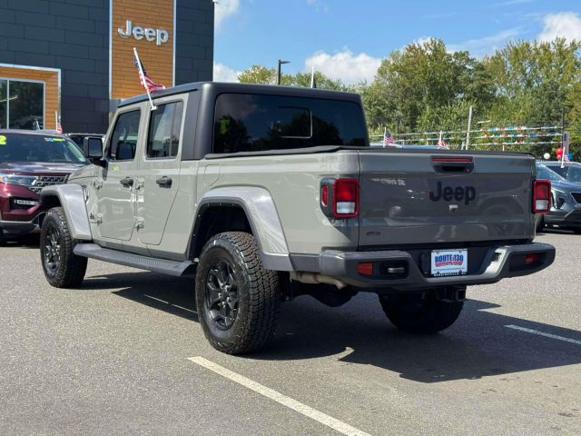 2022 Jeep Gladiator Willys 4x4