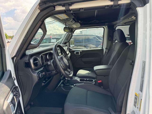 2022 Jeep Gladiator Willys 4x4