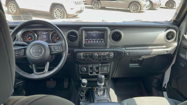 2022 Jeep Gladiator Willys 4x4