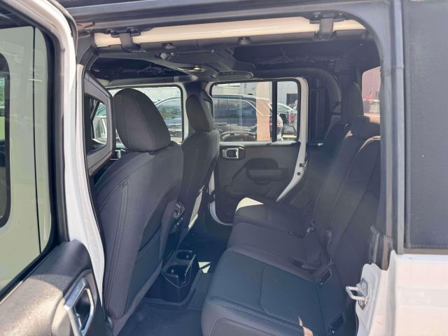 2022 Jeep Gladiator Willys 4x4