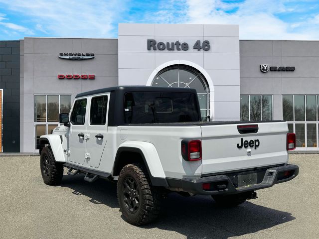 2022 Jeep Gladiator Willys 4x4