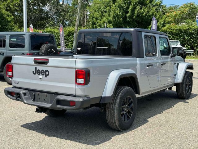 2022 Jeep Gladiator Altitude 4x4
