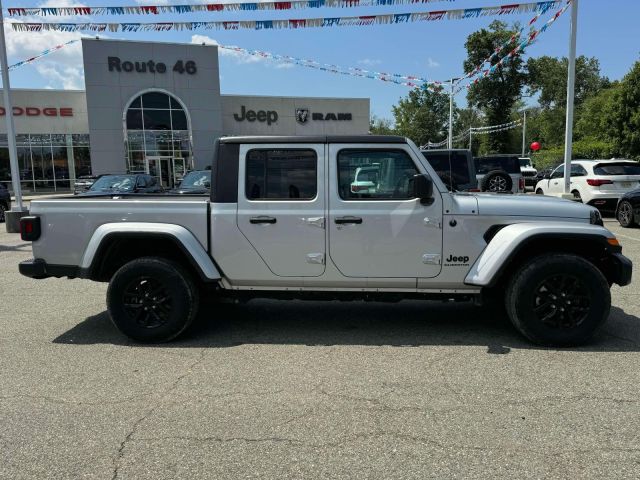 2022 Jeep Gladiator Altitude 4x4
