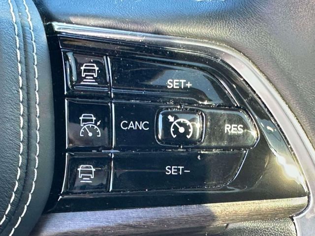 2022 Jeep Grand Cherokee Overland 4x4