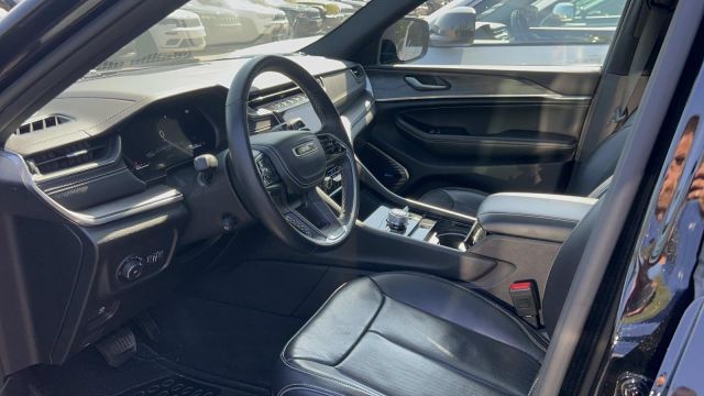 2022 Jeep Grand Cherokee Overland 4x4