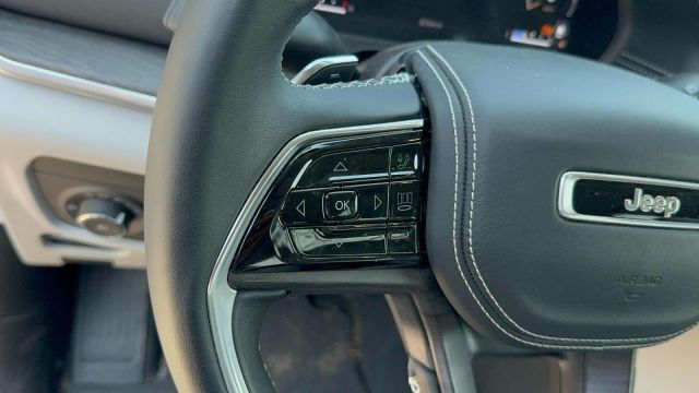 2022 Jeep Grand Cherokee Overland 4x4