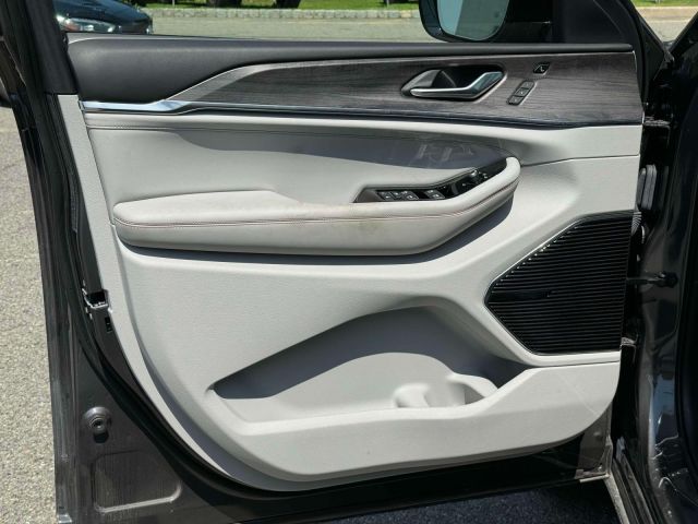 2022 Jeep Grand Cherokee Overland 4x4