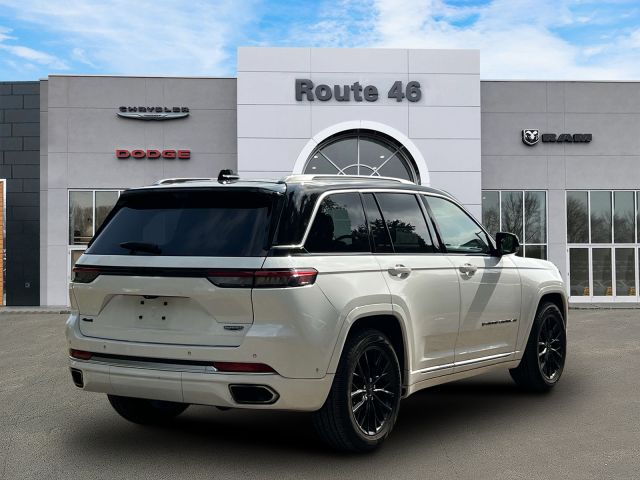 2022 Jeep Grand Cherokee Summit 4x4